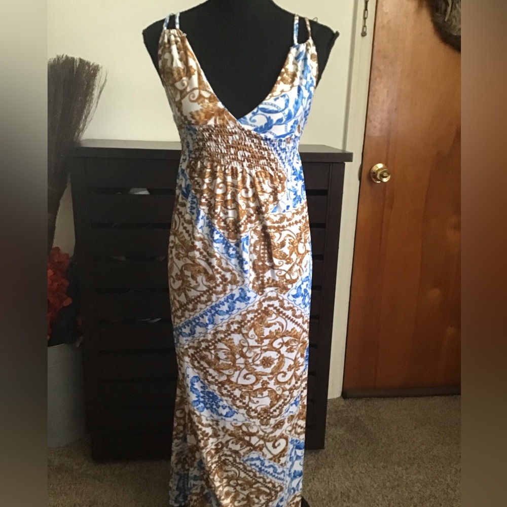 Beautiful paisley maxi dress